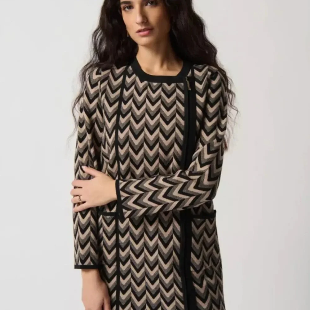 Joseph Ribkoff Black/Latte Chevron Knit Zip-Up Sweater Cover-Up Jacket XL